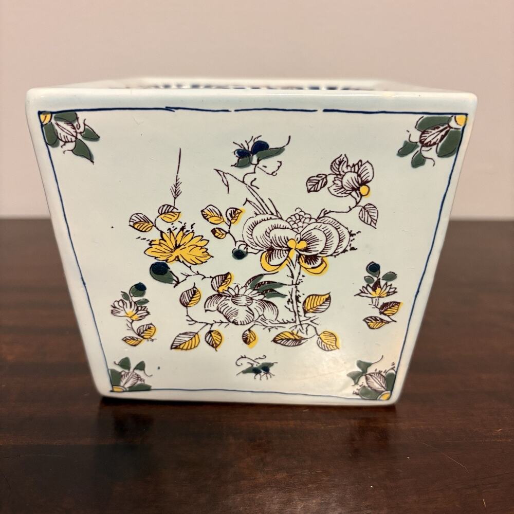 Delft Colonial Holland Williamsburg Frog Vase-Flower Square Planter 5-16 Holes